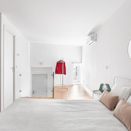 Altido Stylish 2-Level Flats Near Ajuda Palace Lisbon Luaran gambar