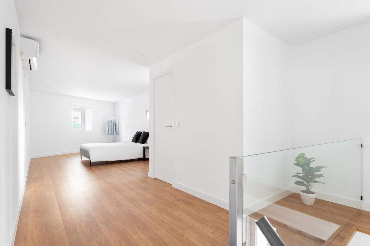 Altido Stylish 2-Level Flats Near Ajuda Palace Lisbon Luaran gambar