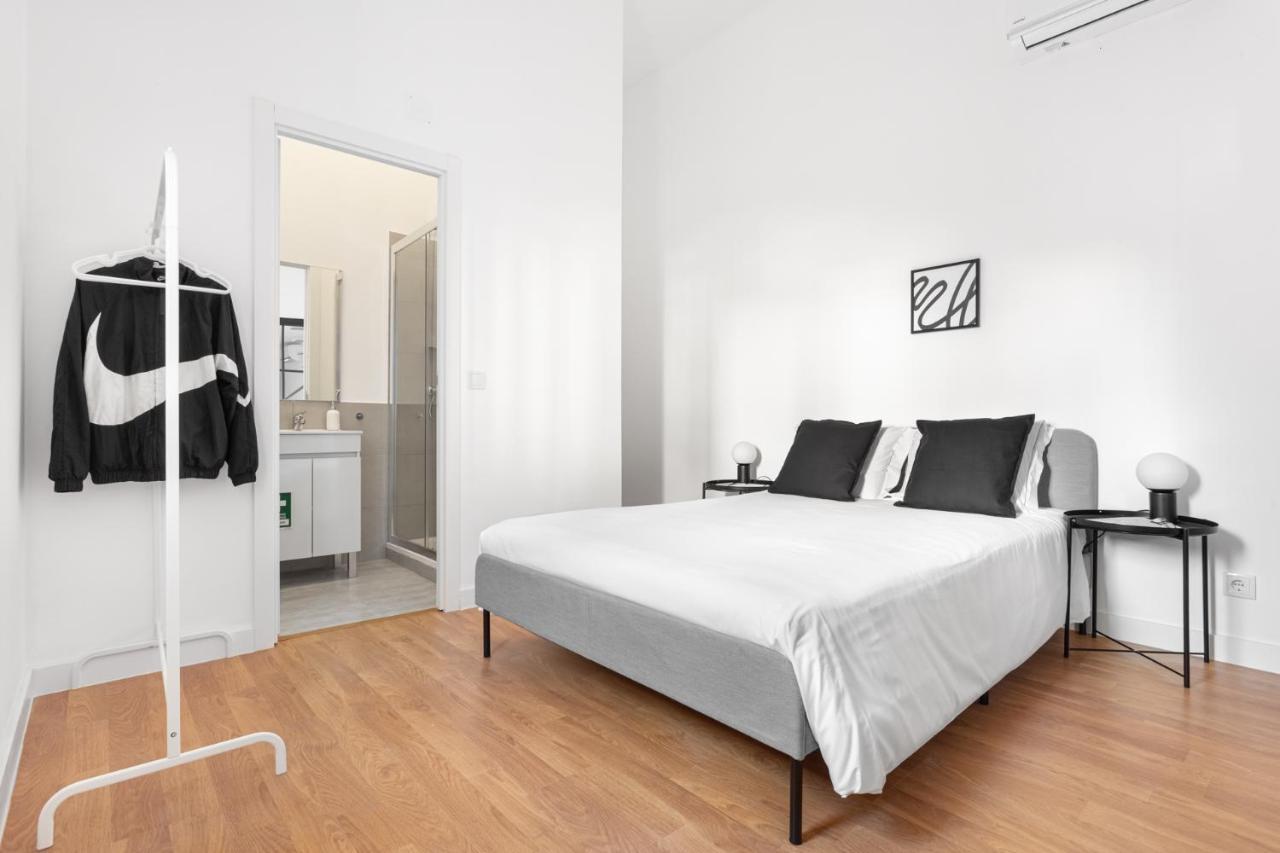 Altido Stylish 2-Level Flats Near Ajuda Palace Lisbon Luaran gambar