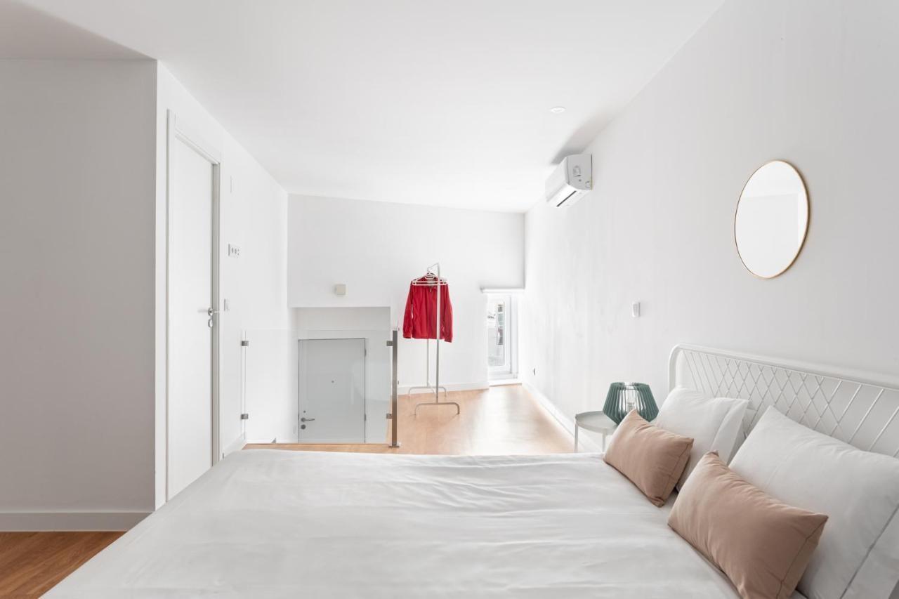 Altido Stylish 2-Level Flats Near Ajuda Palace Lisbon Luaran gambar