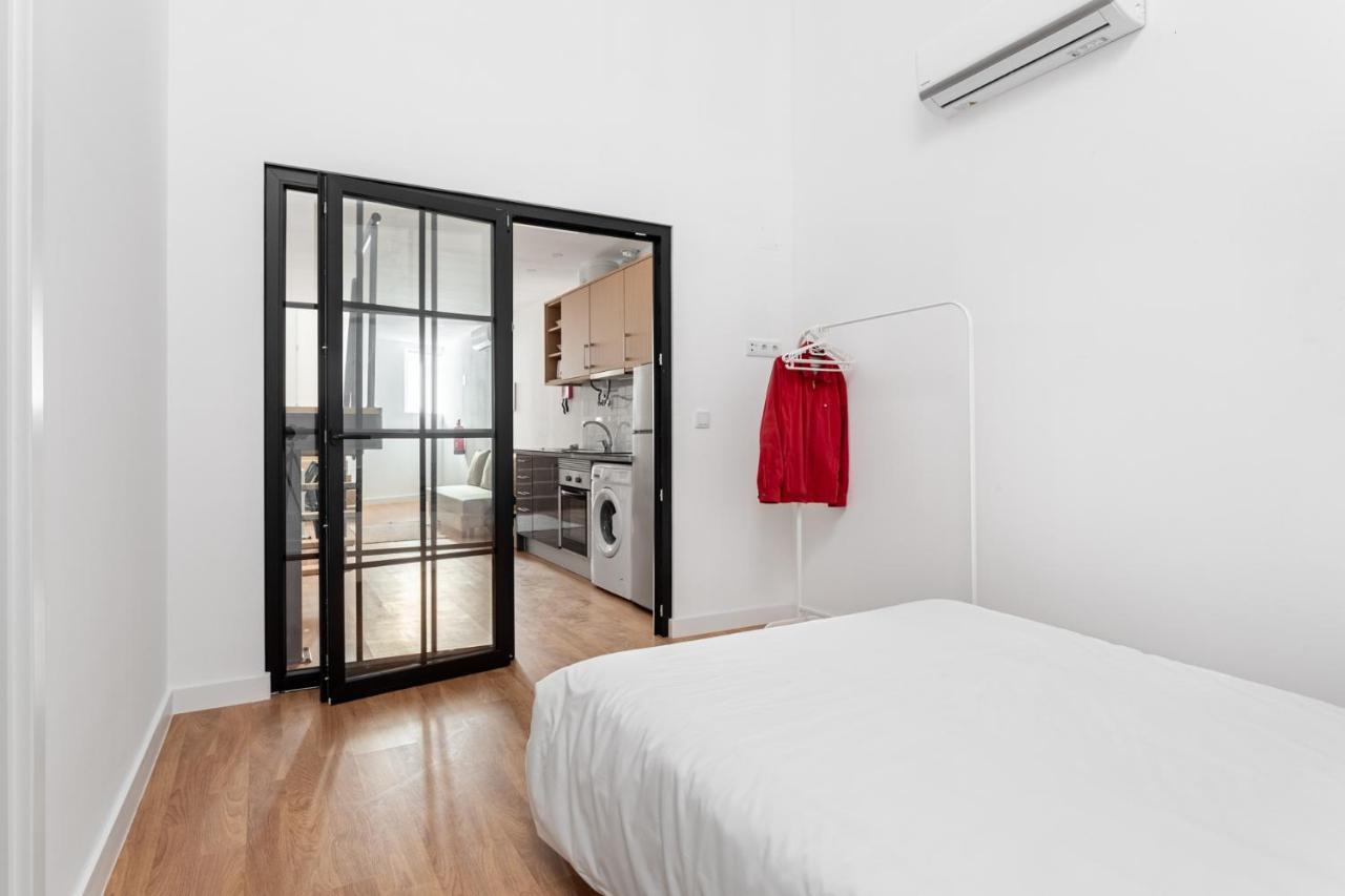 Altido Stylish 2-Level Flats Near Ajuda Palace Lisbon Luaran gambar