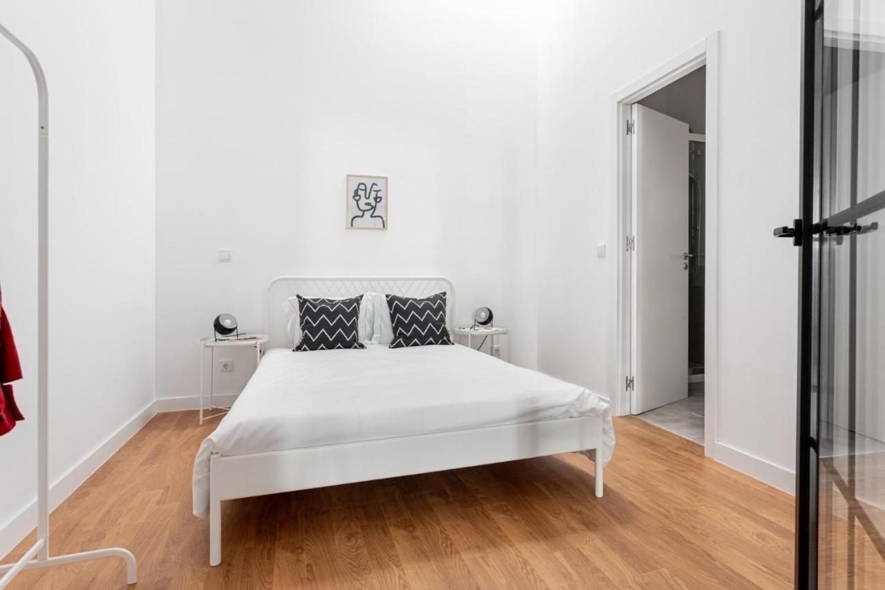 Altido Stylish 2-Level Flats Near Ajuda Palace Lisbon Luaran gambar